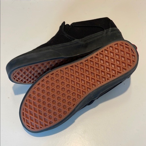 Vans Black Slip-On Flats with Elastic Panels - Picture 4 of 6